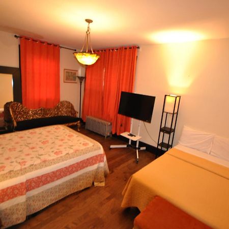 Ewr Airport Multilevel Guest House Room With 2-3 Beds Newark Extérieur photo