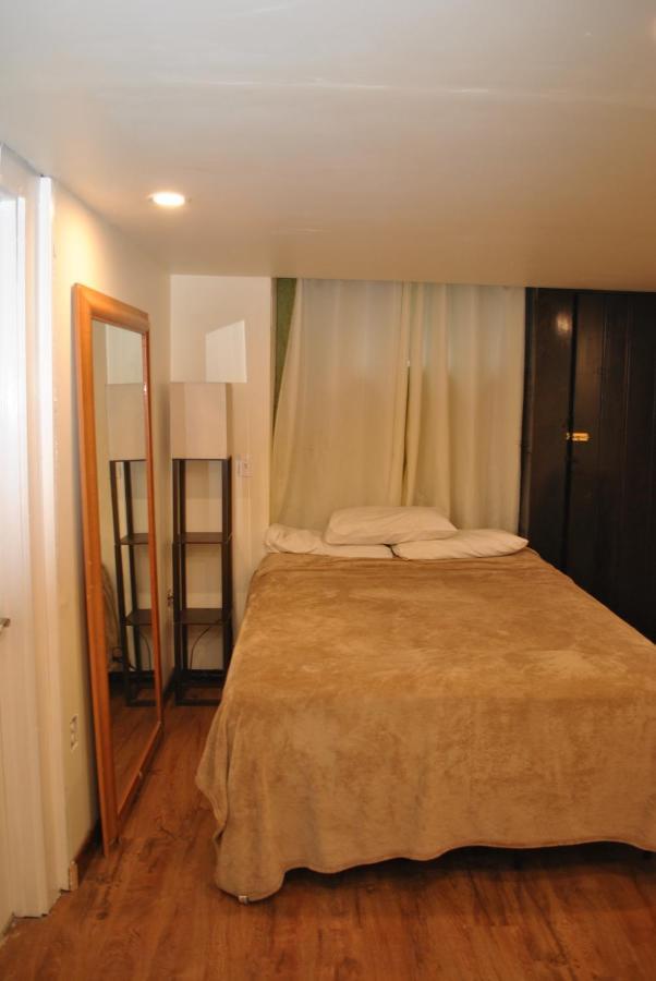 Ewr Airport Multilevel Guest House Room With 2-3 Beds Newark Extérieur photo